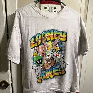 Looney Tunes Graphic T-Shirt